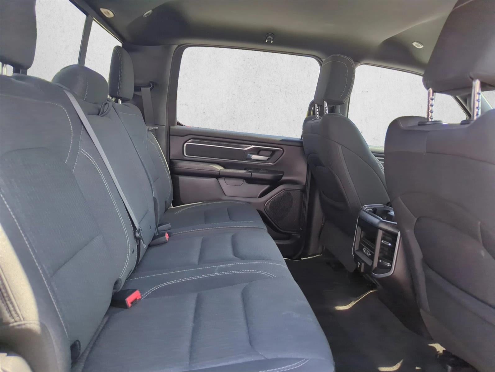 2020 RAM 1500 Big Horn 4x4 Crew Cab 5'7" Box
