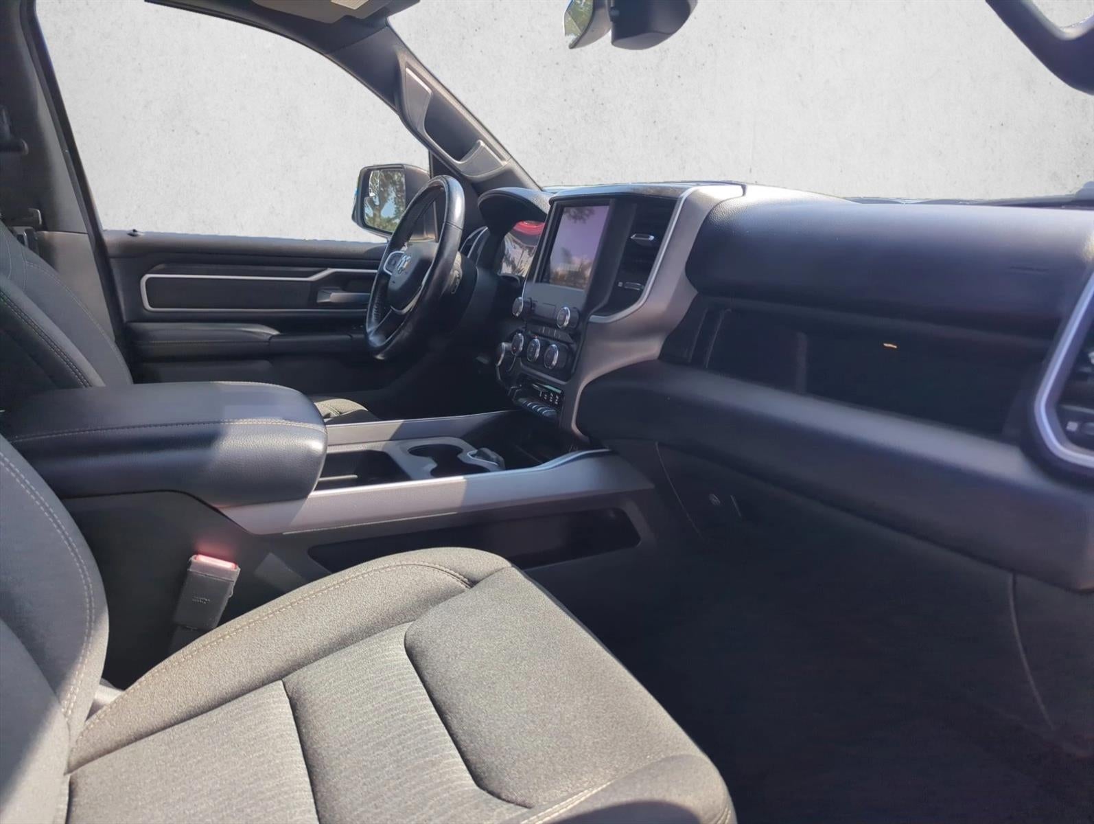 2020 RAM 1500 Big Horn 4x4 Crew Cab 5'7" Box
