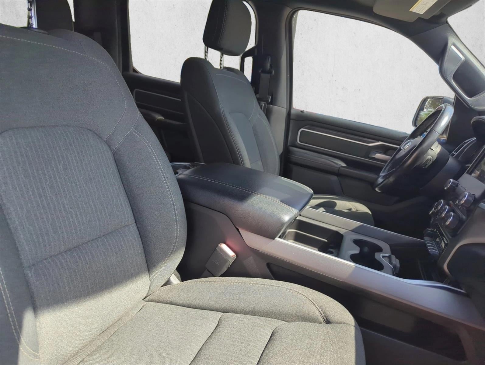 2020 RAM 1500 Big Horn 4x4 Crew Cab 5'7" Box