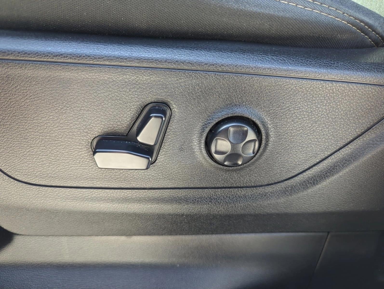 2020 RAM 1500 Big Horn 4x4 Crew Cab 5'7" Box