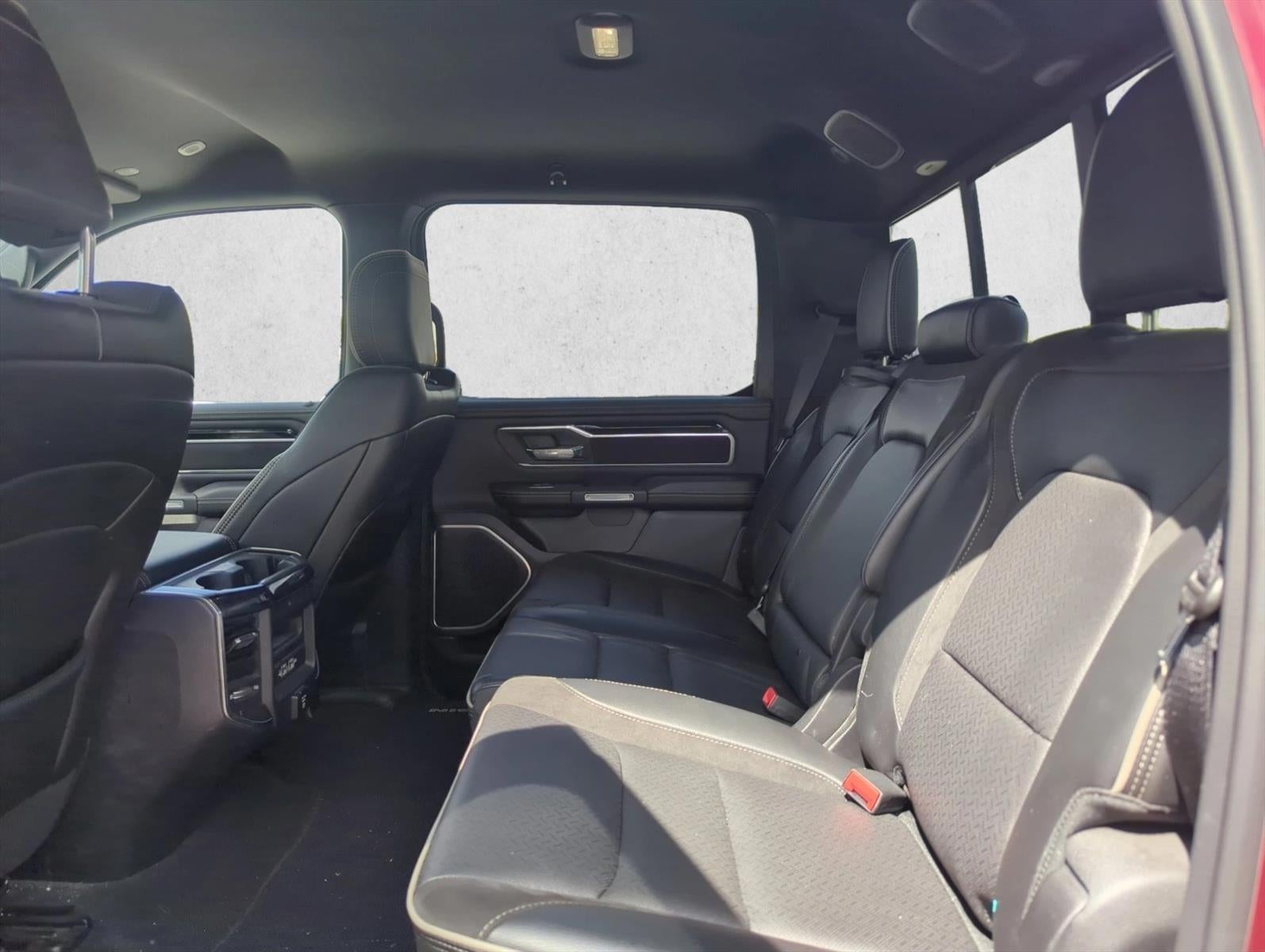 2020 RAM 1500 Laramie 4x4 Crew Cab 5'7" Box