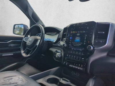 2020 RAM 1500 Laramie 4x4 Crew Cab 5'7" Box