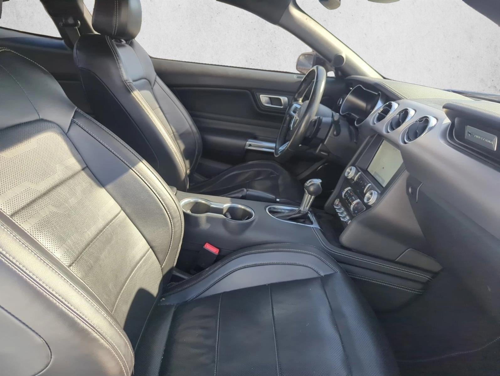 2022 Ford Mustang EcoBoost Premium Fastback