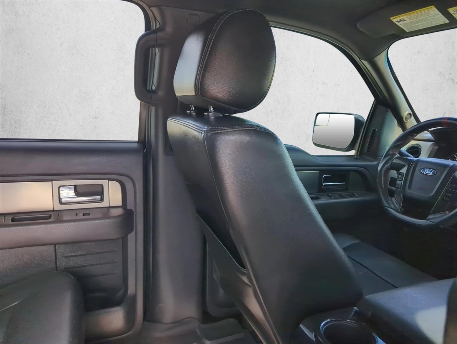 2014 Ford F-150 2WD SuperCrew 5-1/2 Ft Box FX2