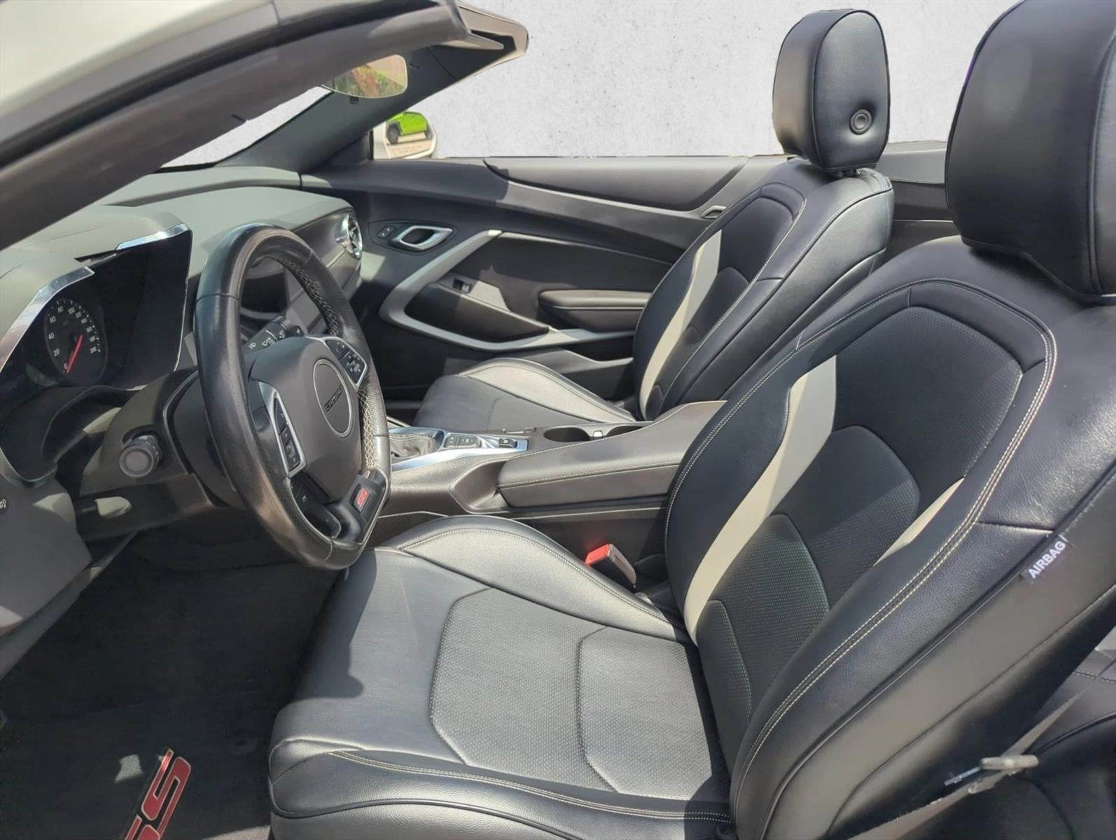 2022 Chevrolet Camaro 2dr Convertible 1SS