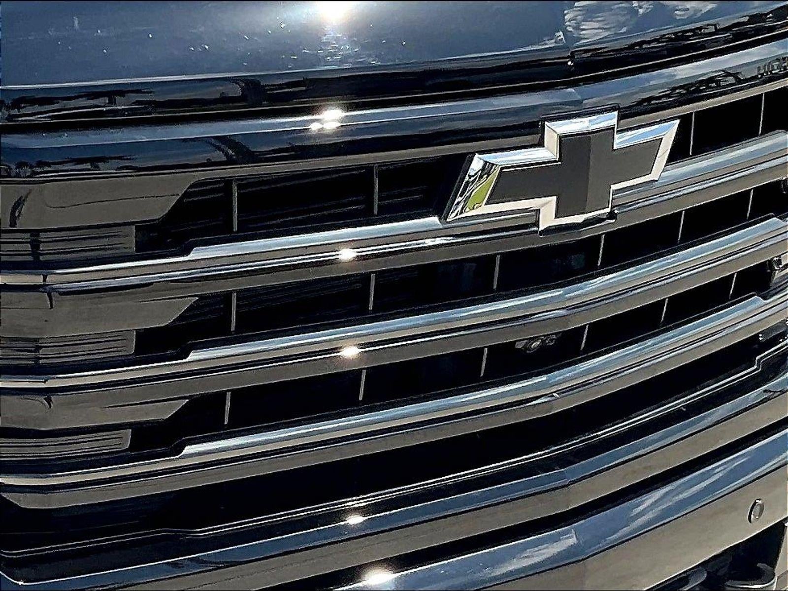 2025 Chevrolet Silverado 1500 Crew Cab Short Box 2-Wheel Drive High Country