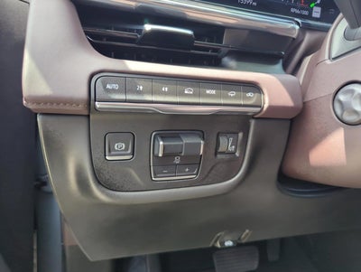 2024 Cadillac Escalade ESV 4WD Sport Platinum