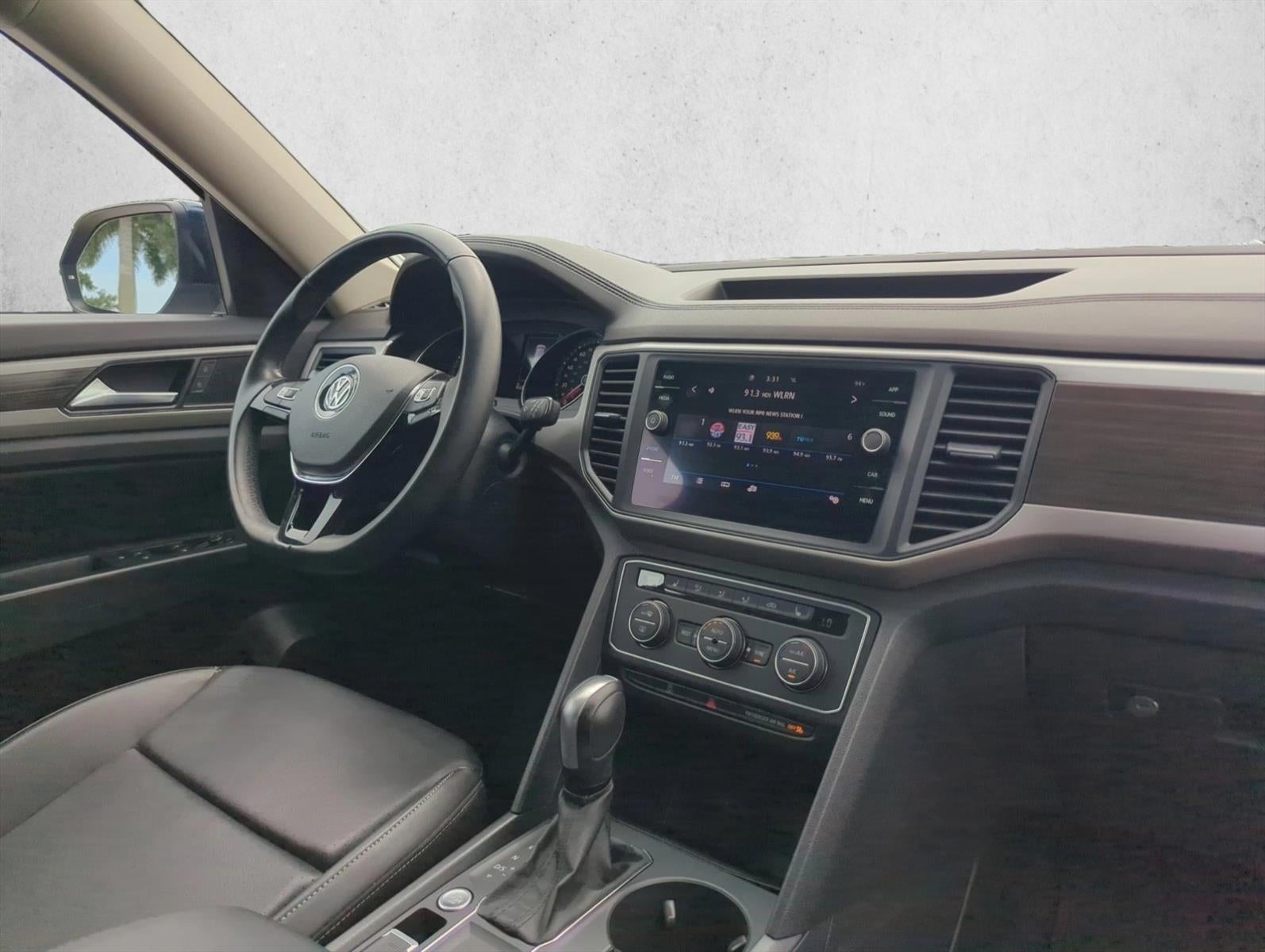 2020 Volkswagen Atlas 2.0T SE w/Technology FWD