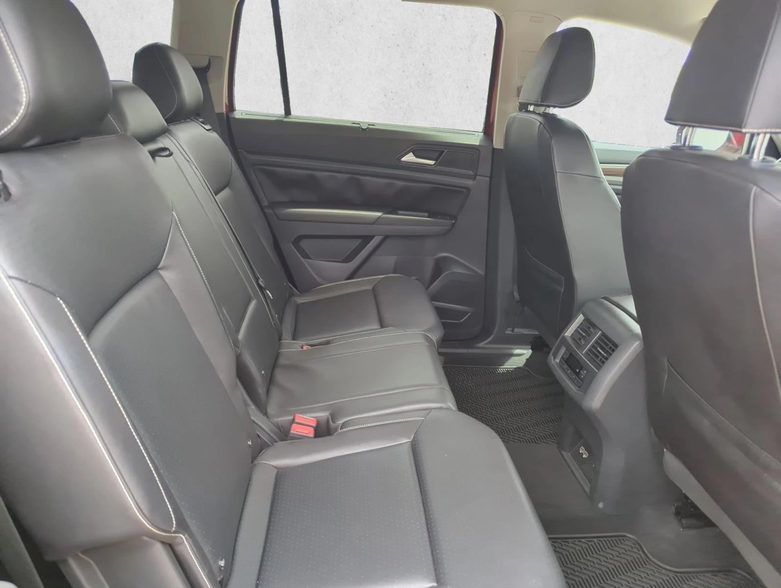 2021 Volkswagen Atlas 3.6L V6 SE w/Technology FWD *Ltd Avail*