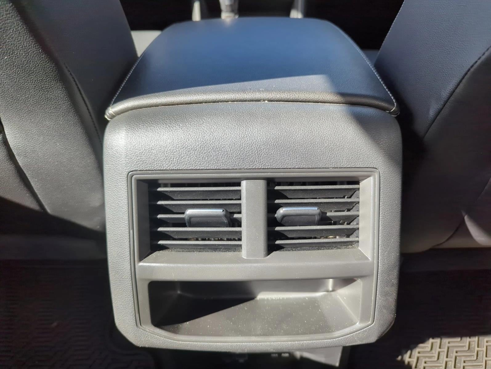 2020 Volkswagen Atlas Cross Sport 3.6L V6 SE w/Technology R-Line FWD