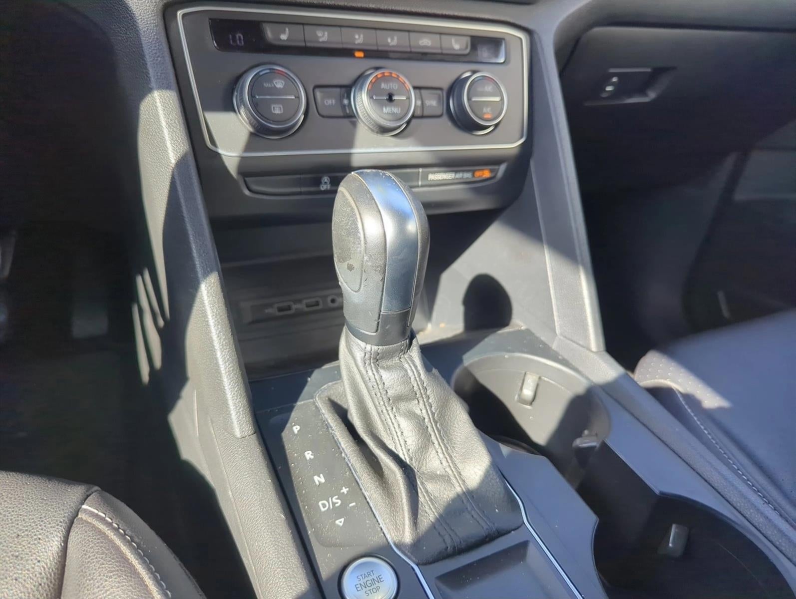 2020 Volkswagen Atlas Cross Sport 3.6L V6 SE w/Technology R-Line FWD