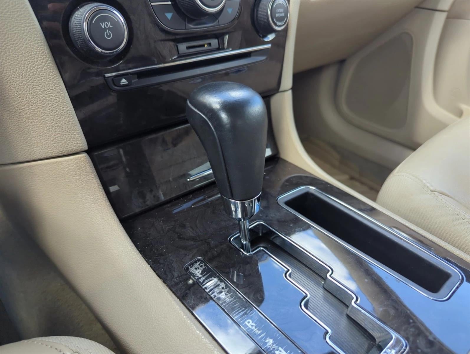 2011 Chrysler 300 4dr Sdn Limited RWD