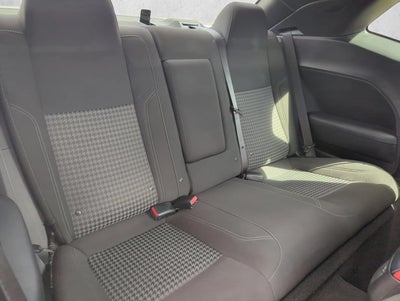 2022 Dodge Challenger SXT RWD