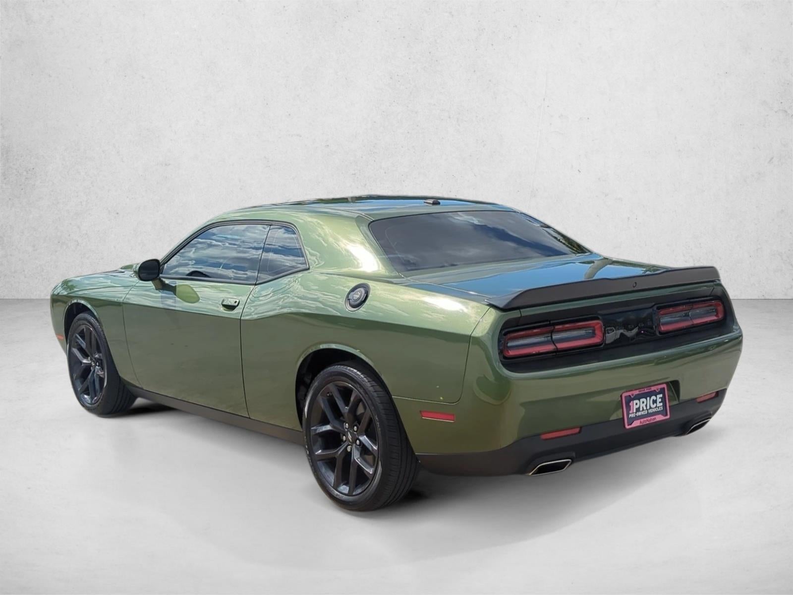 2022 Dodge Challenger SXT RWD