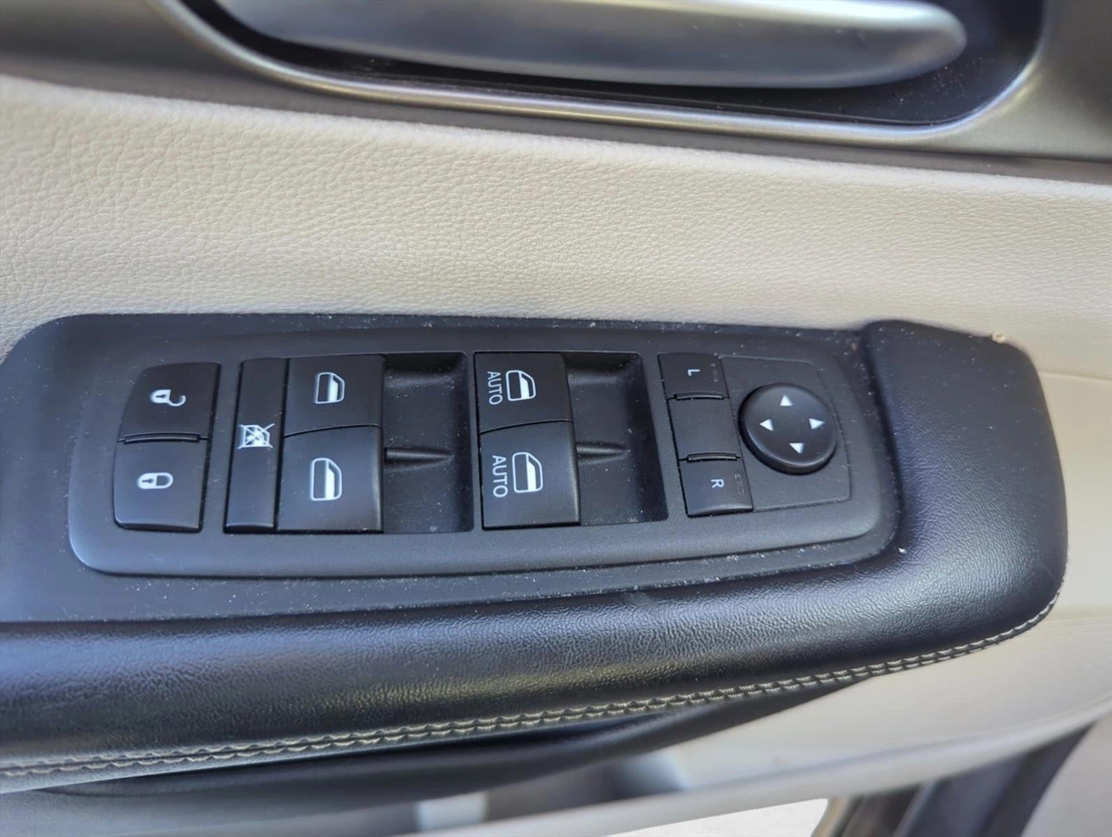 2022 Chrysler Pacifica Touring L FWD