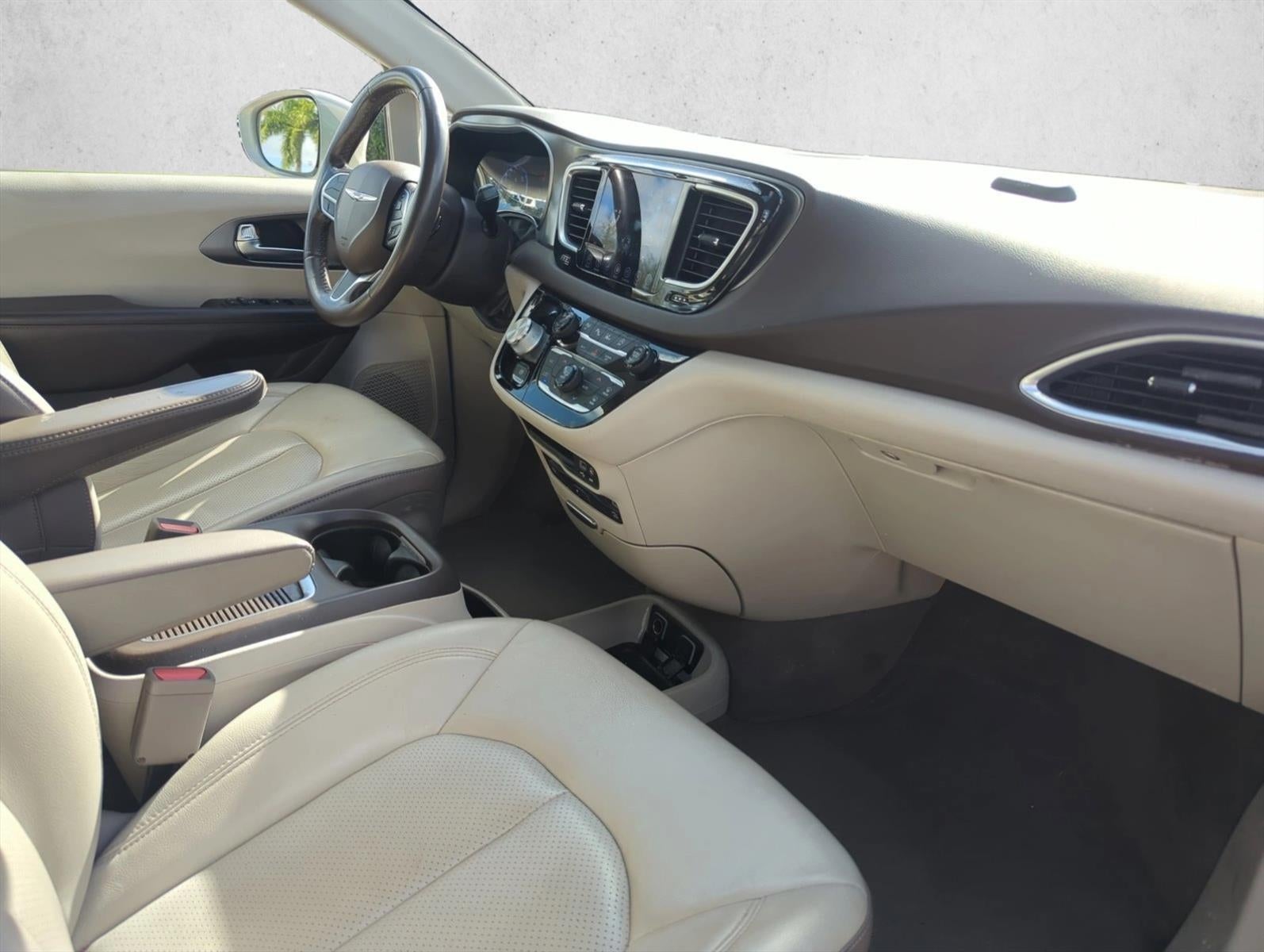 2019 Chrysler Pacifica Touring L Plus FWD