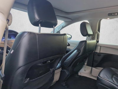 2023 Chrysler Pacifica Hybrid Limited FWD