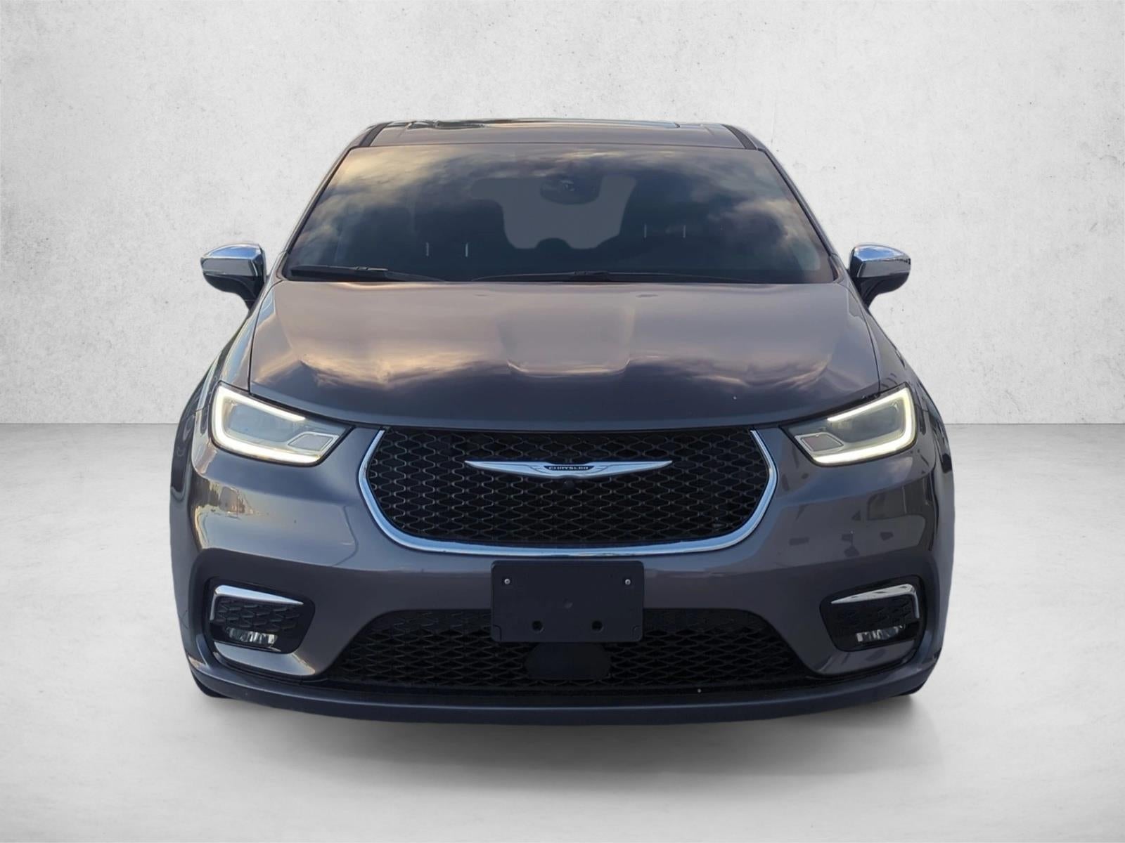 2023 Chrysler Pacifica Hybrid Limited FWD