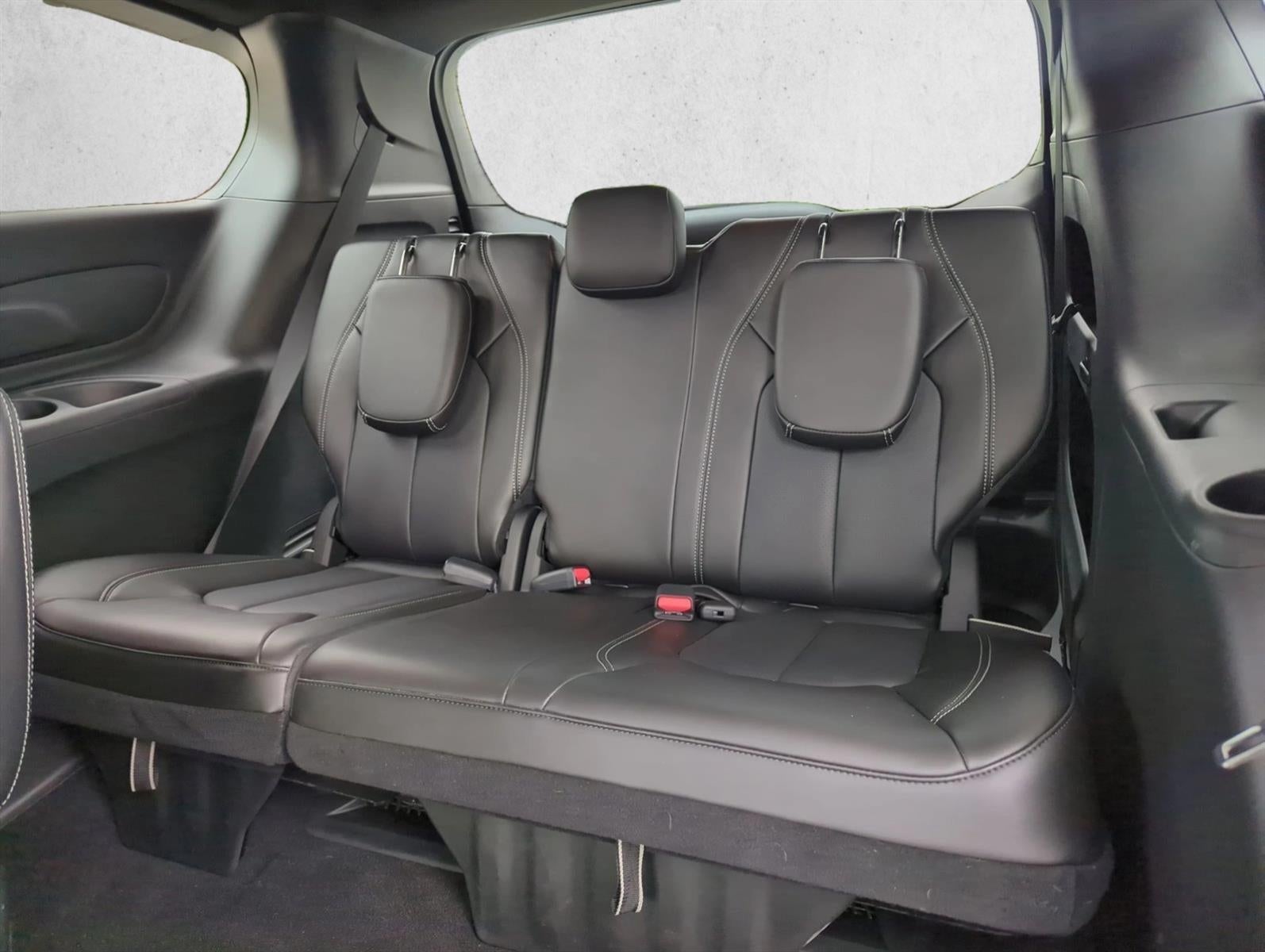 2025 Chrysler Pacifica Select AWD