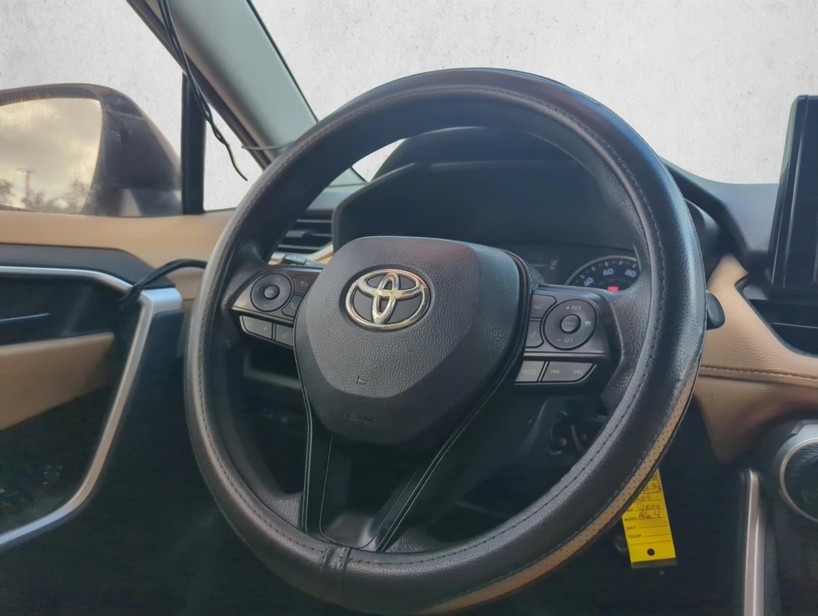 2019 Toyota RAV4 LE FWD (GS)