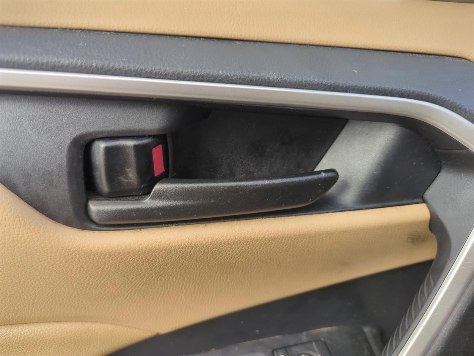 2019 Toyota RAV4 LE FWD (GS)