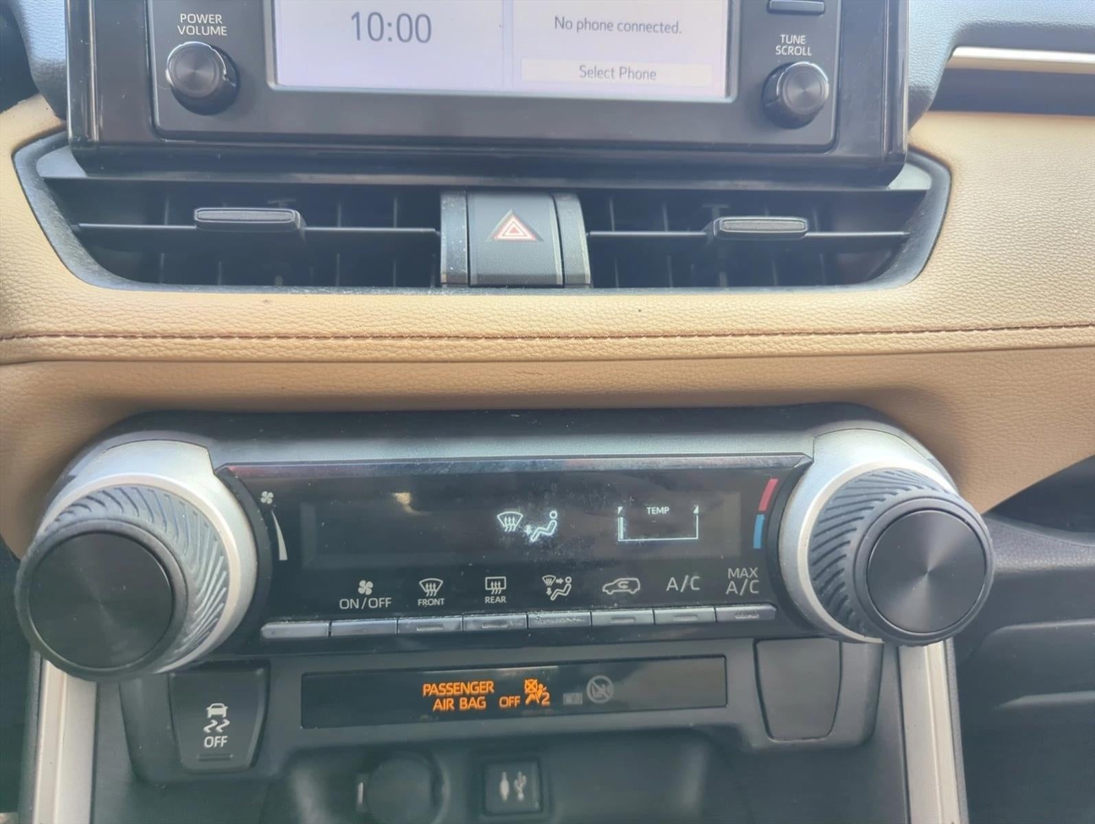 2019 Toyota RAV4 LE FWD (GS)