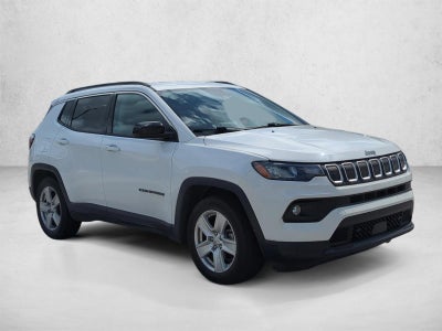 2022 Jeep Compass Latitude FWD