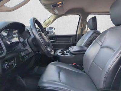 2019 RAM 3500 Tradesman 4x2 Crew Cab 8' Box