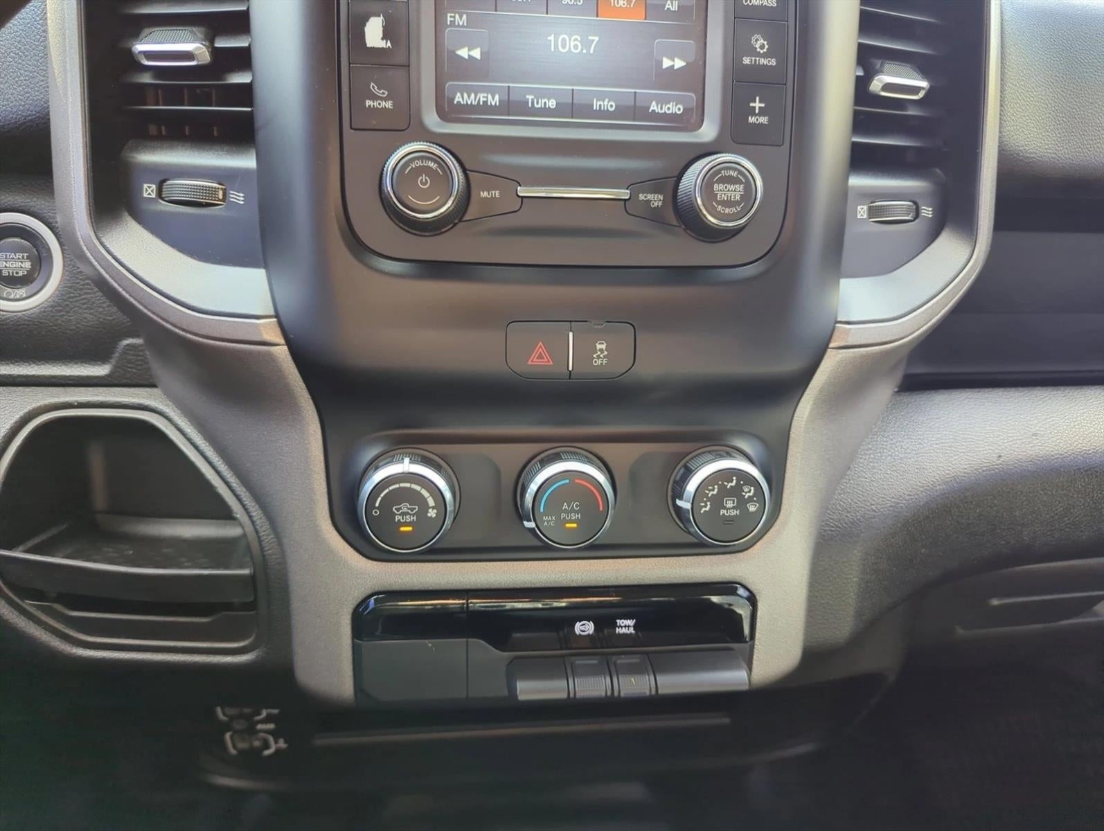 2019 RAM 3500 Tradesman 4x2 Crew Cab 8' Box