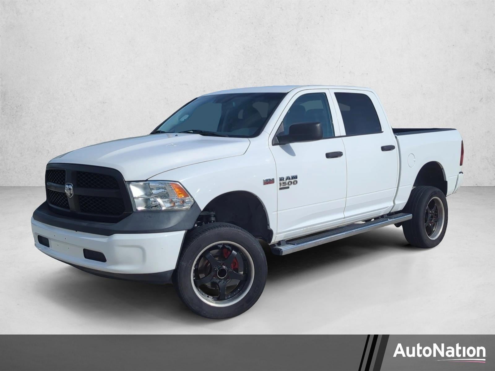 2019 RAM 1500 Classic Tradesman 4x4 Crew Cab 5'7" Box