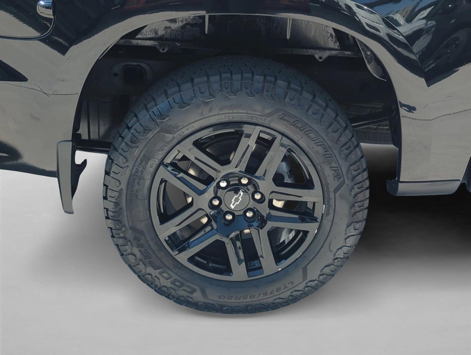 2023 Chevrolet Silverado 1500 Crew Cab Short Box 2-Wheel Drive Custom