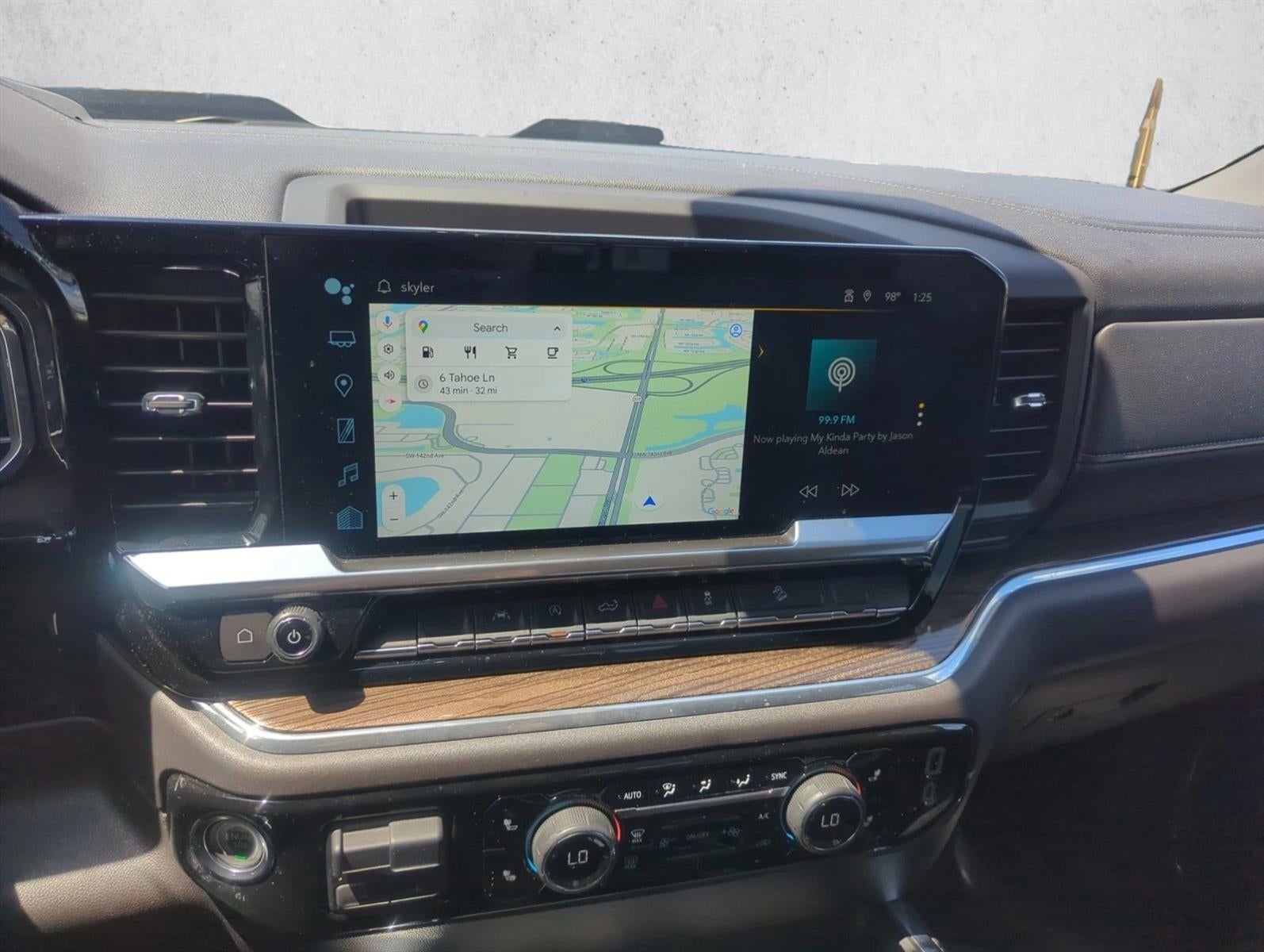 2024 Chevrolet Silverado 1500 Crew Cab Short Box 4-Wheel Drive LT Trail Boss