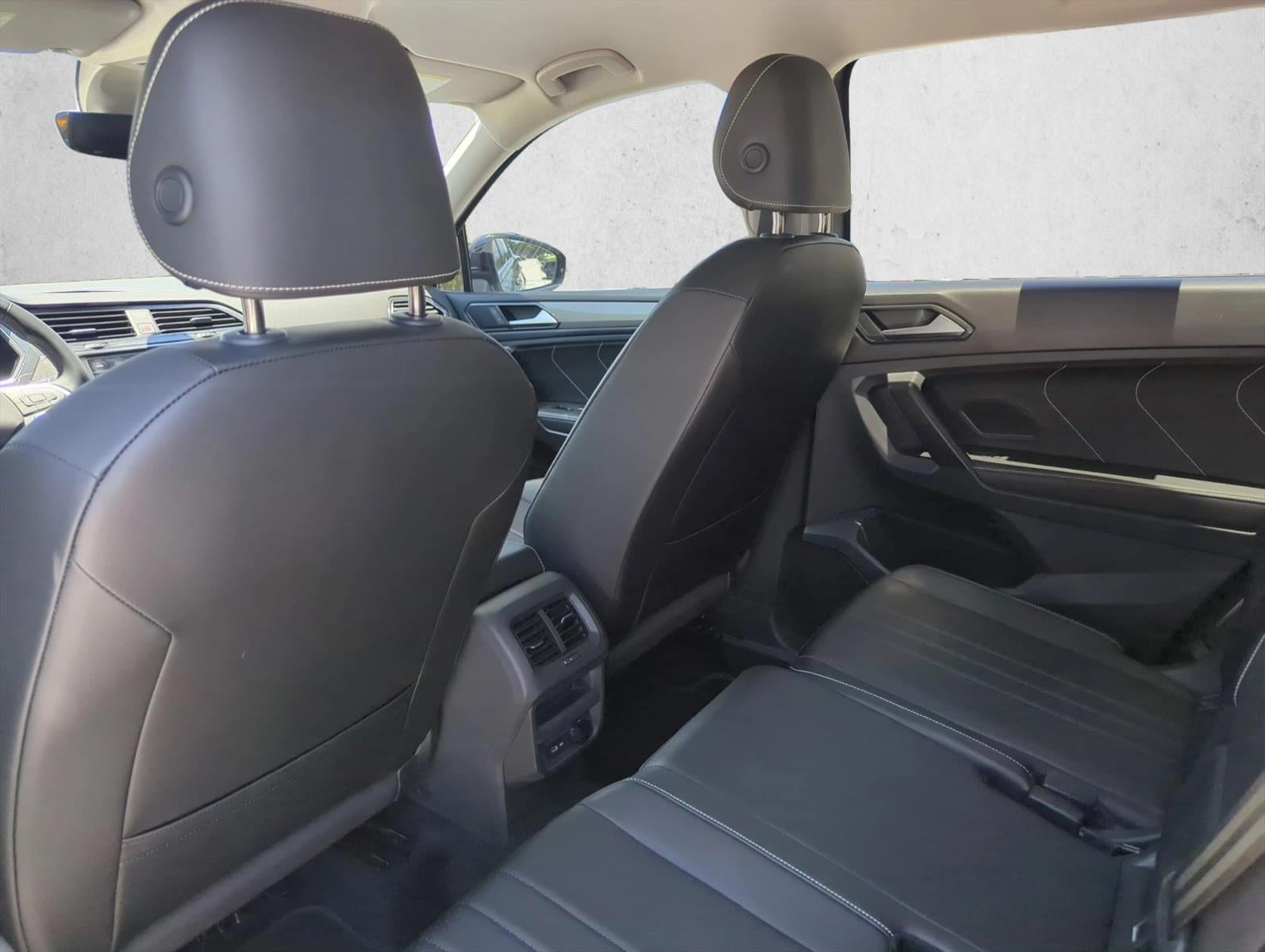 2023 Volkswagen Tiguan 2.0T SE FWD