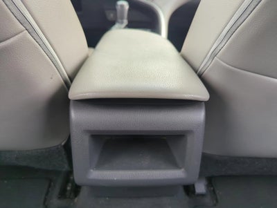 2018 Toyota Camry SE Auto (SE)