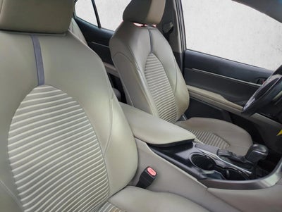 2018 Toyota Camry SE Auto (SE)