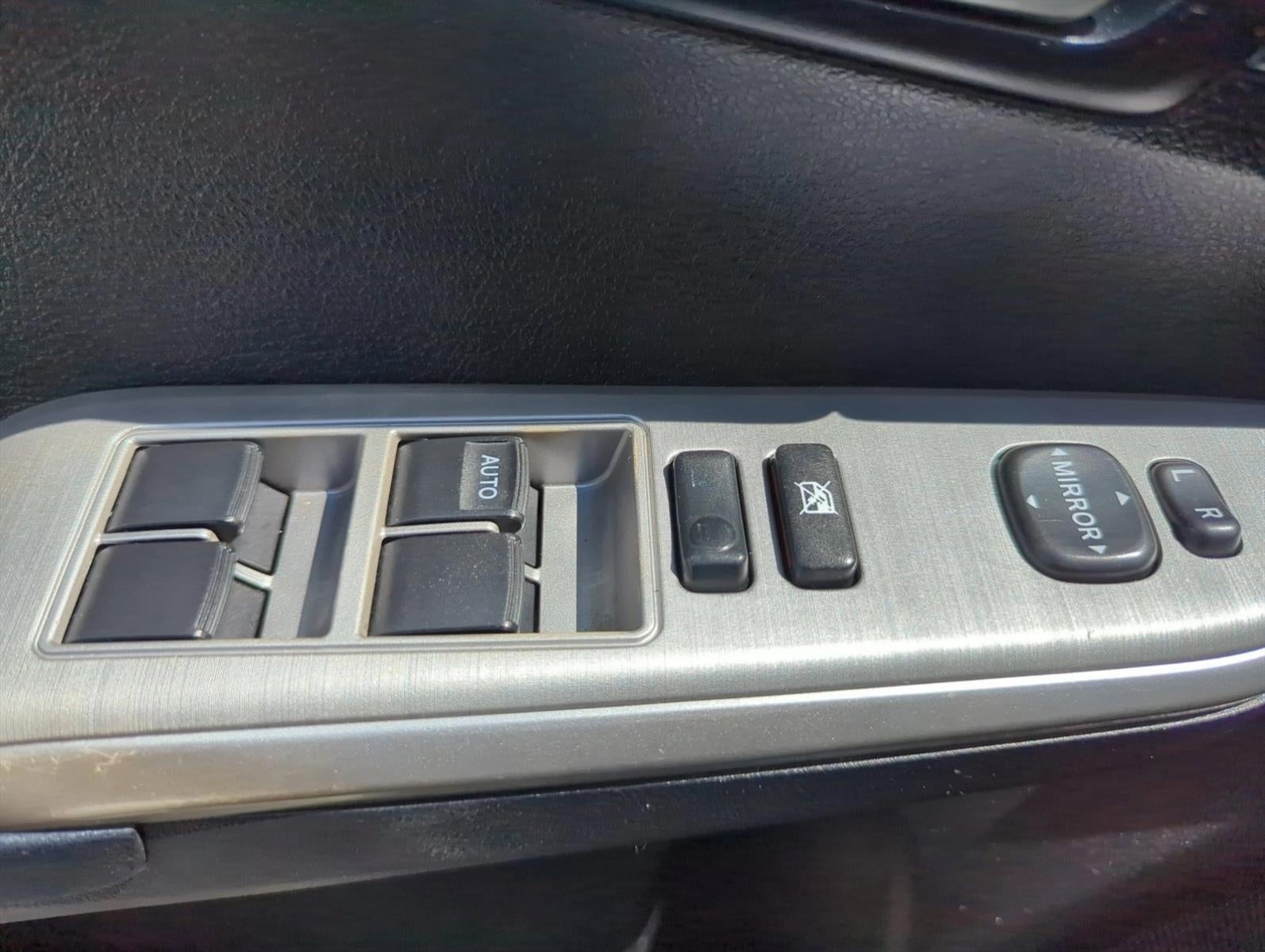 2012 Toyota Camry 4dr Sdn I4 Auto SE (Natl)