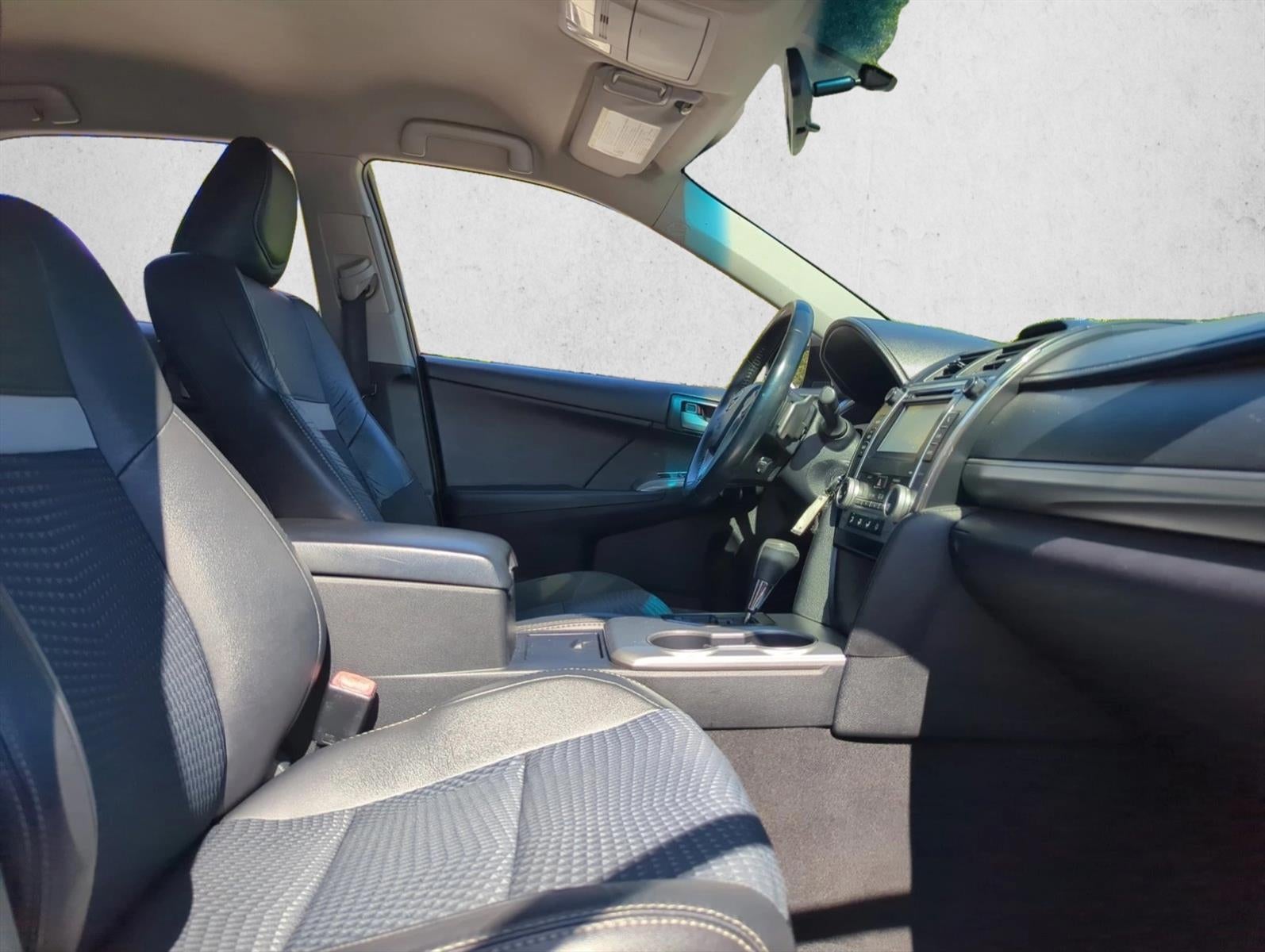 2012 Toyota Camry 4dr Sdn I4 Auto SE (Natl)