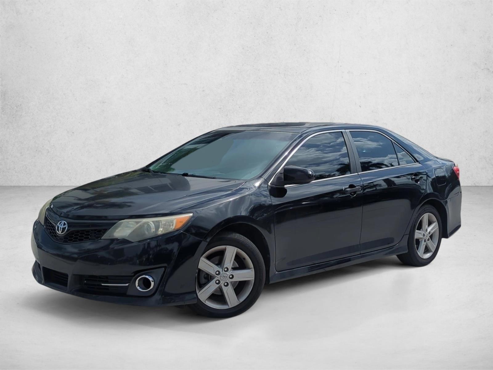 2013 Toyota Camry 4dr Sdn I4 Auto SE (Natl)