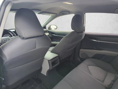 2023 Toyota Camry LE Auto (SE)
