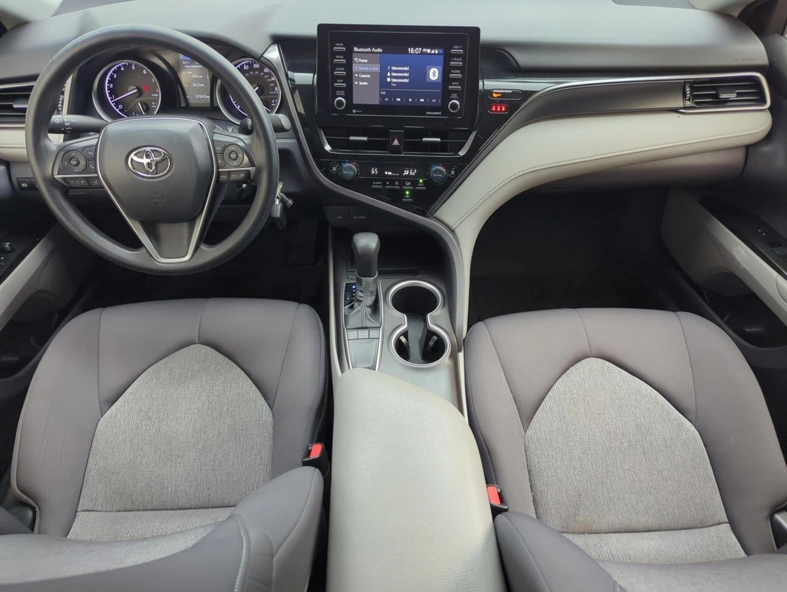 2023 Toyota Camry LE Auto (SE)