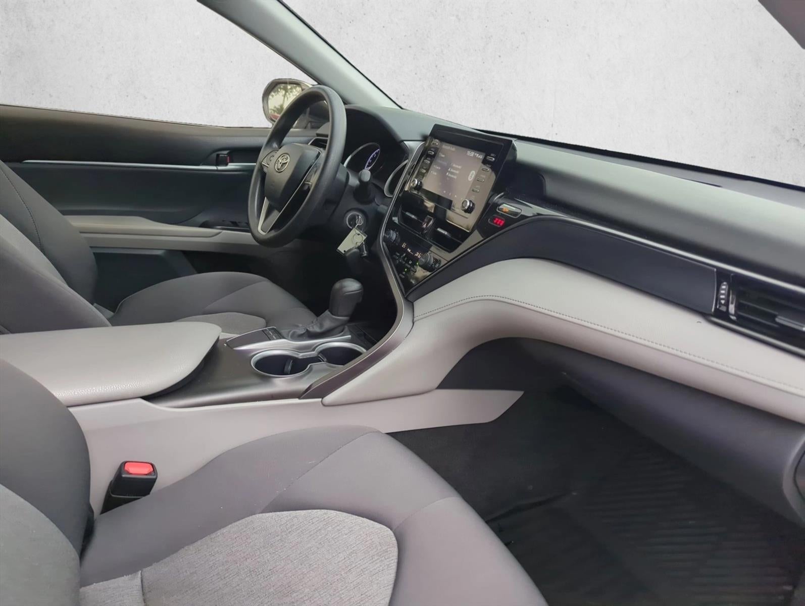 2023 Toyota Camry LE Auto (SE)