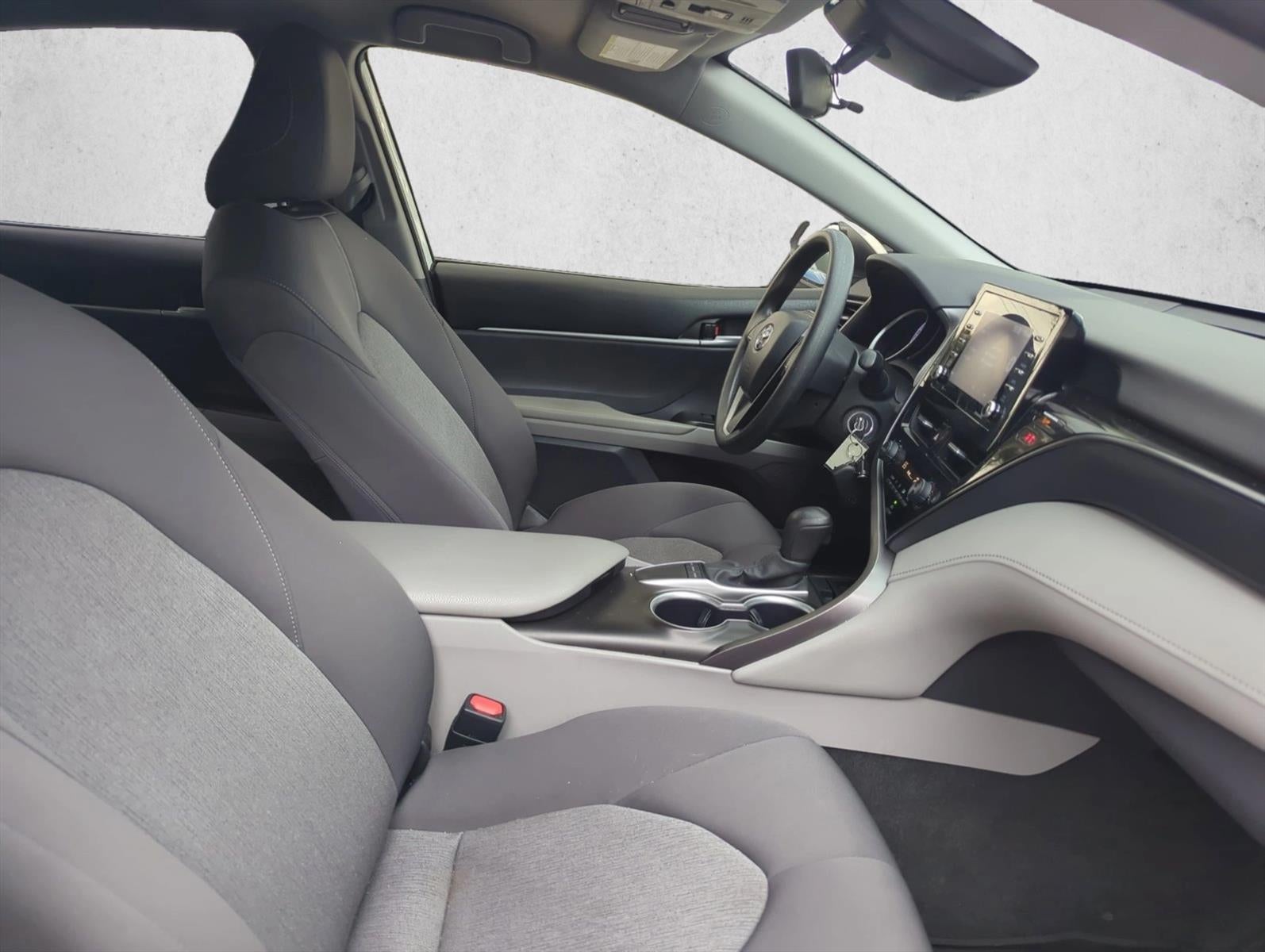 2023 Toyota Camry LE Auto (SE)