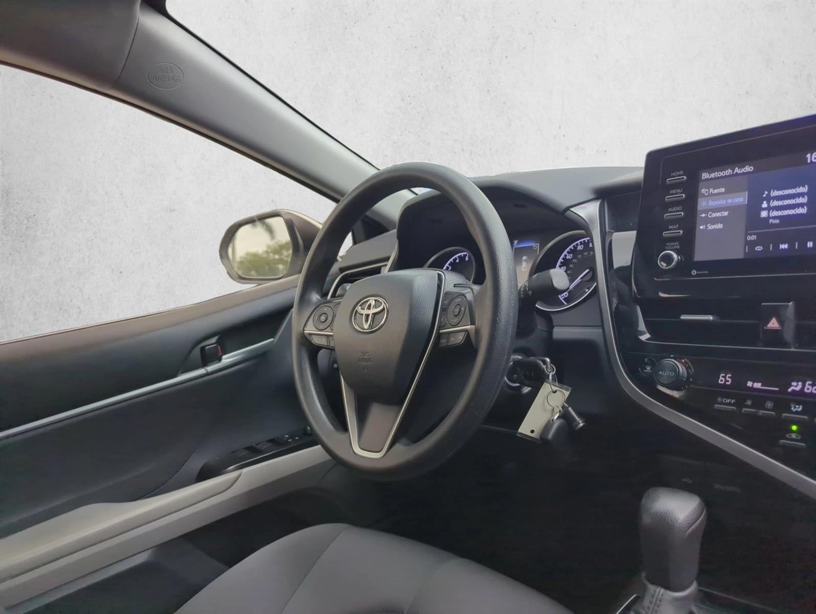 2023 Toyota Camry LE Auto (SE)