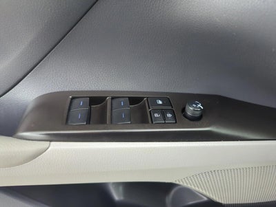 2023 Toyota Camry LE Auto (SE)