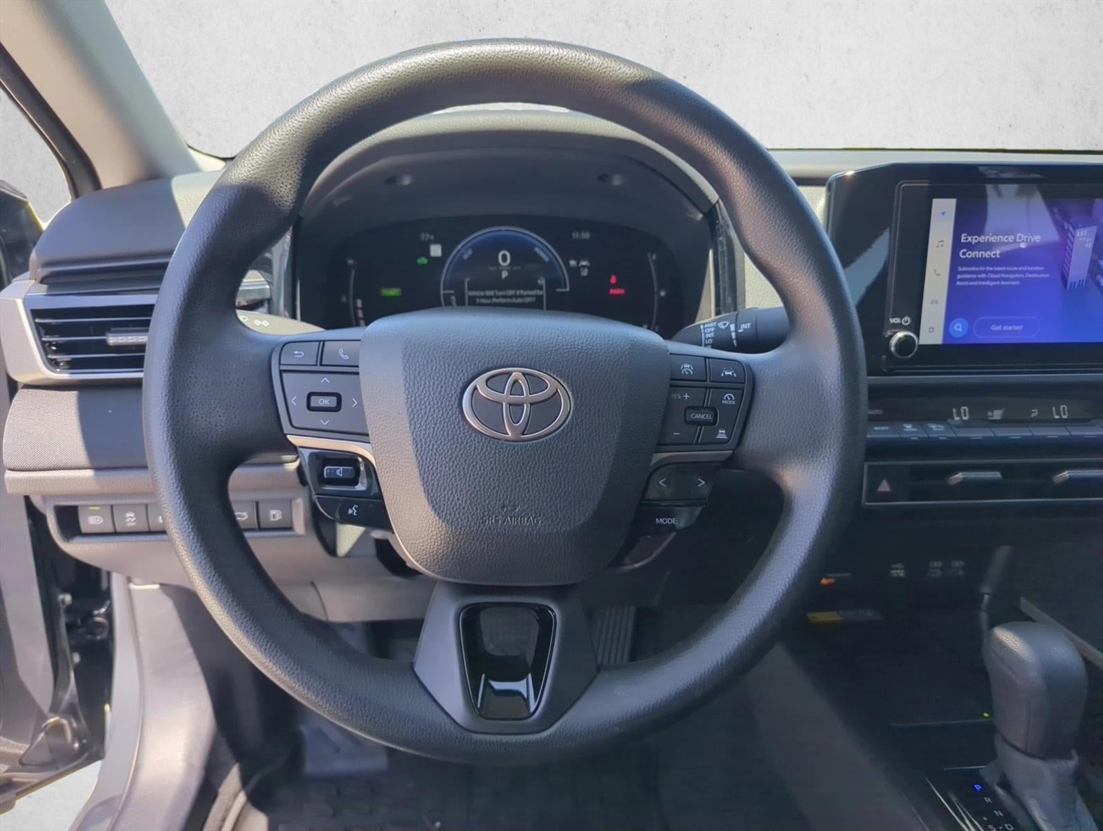 2025 Toyota Camry LE (SE)