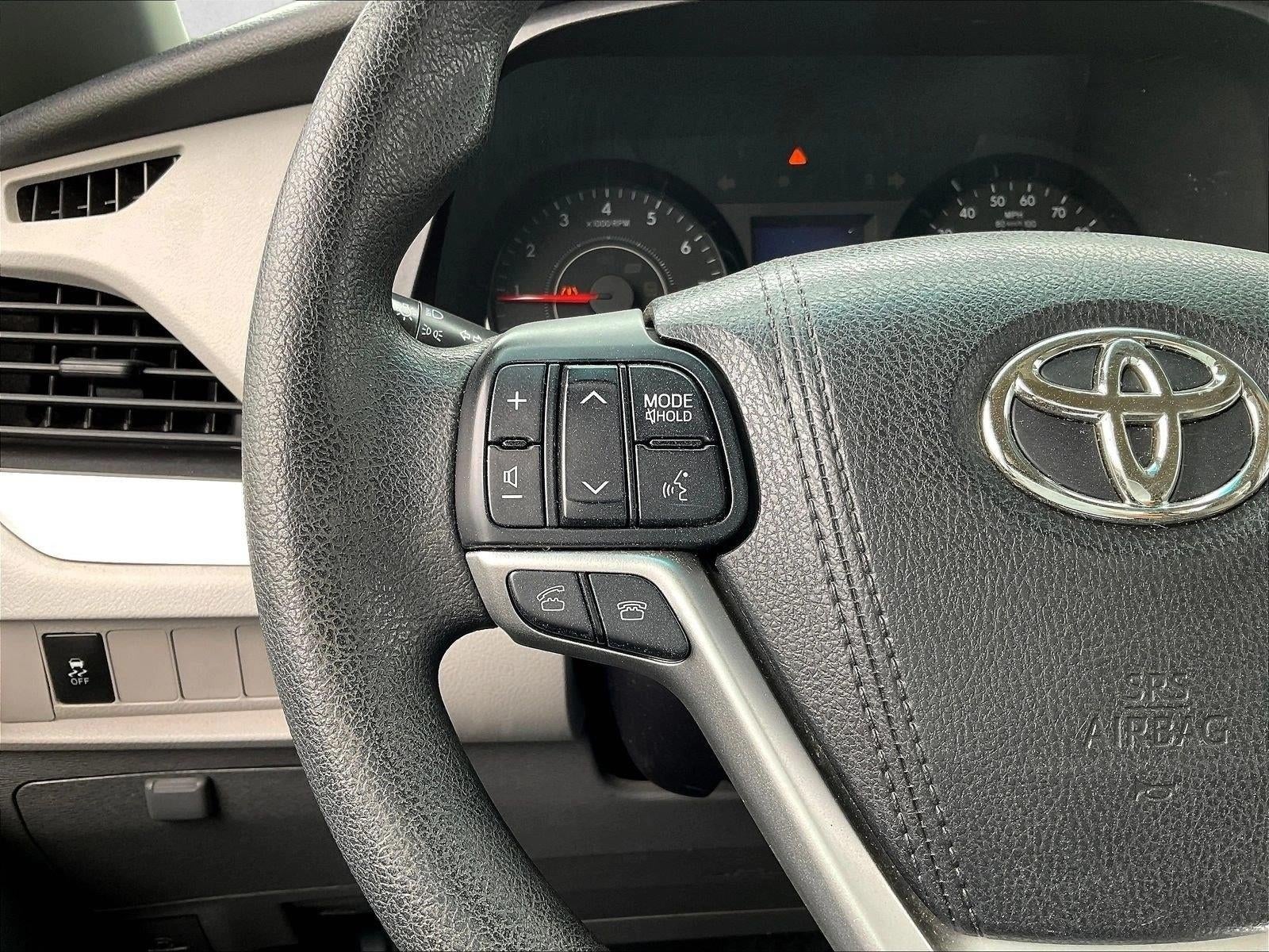 2017 Toyota Sienna L FWD 7-Passenger (Natl)