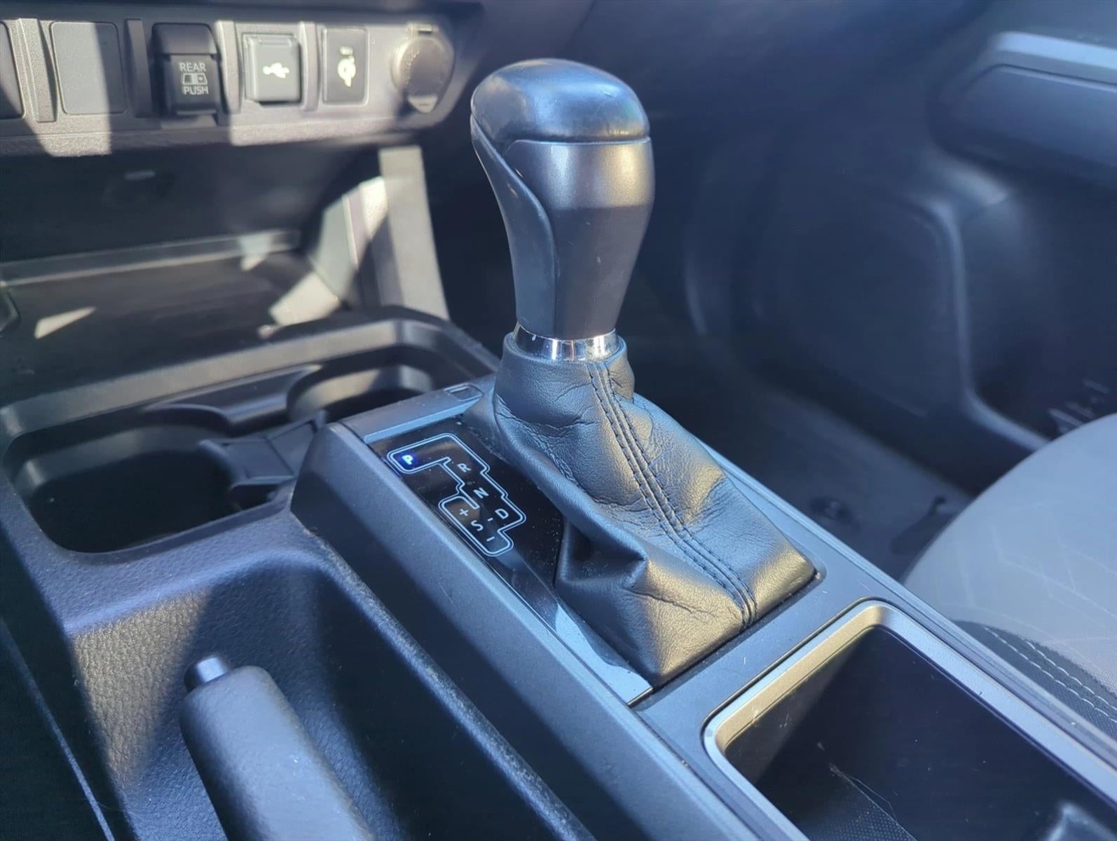 2021 Toyota Tacoma 2WD 2WD TRD Sport Double Cab 5' Bed V6 AT (Natl)