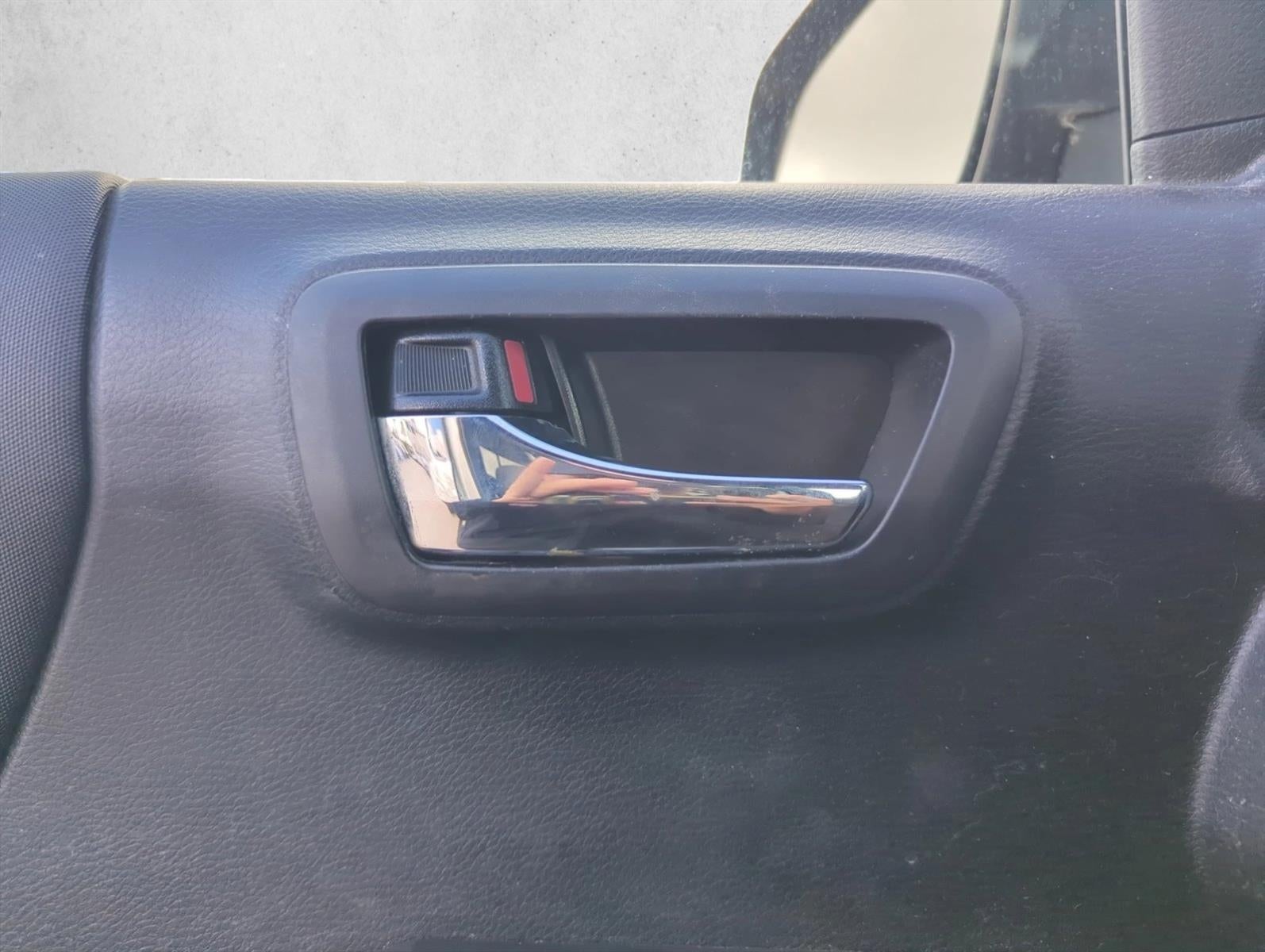 2017 Toyota Tacoma TRD Sport Double Cab 5' Bed V6 4x4 AT (Natl)