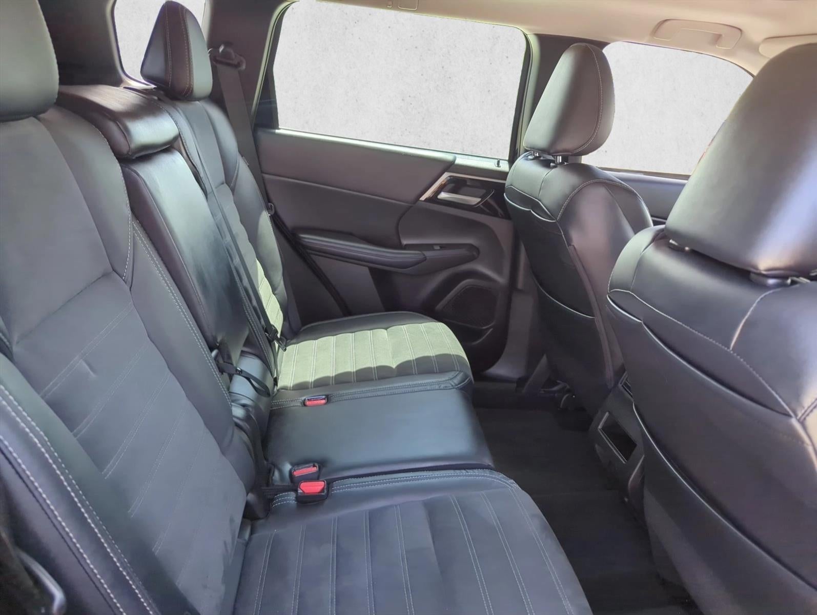 2023 Mitsubishi Outlander SE S-AWC