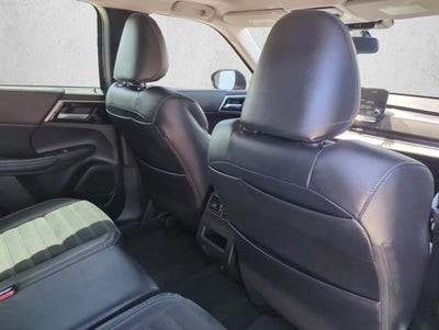 2023 Mitsubishi Outlander SE S-AWC